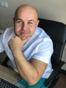 Проф массажист с мед образованием, опыт более 10 лет! Бат Ям