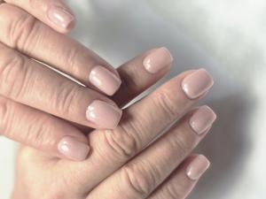 Татьяна - одна из специалистов-медицинского педикюра, подолог , мастер маникюра в центре страны
