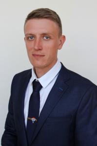Комарницкий Владимир - Квалифицированный специалист, консультант по недвижимости.